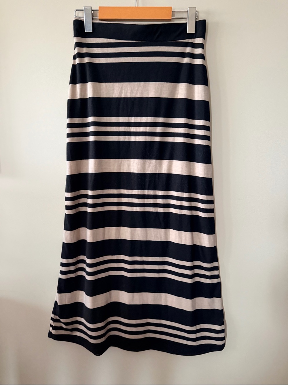 Seductions - Women’s Striped Black and Beige Cream Maxi Skirt